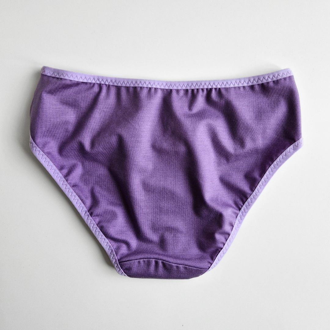 Vidējā vidukļa TENCEL™ biksītes ar pārstrādātu poliestera mežģīni - maigi lillā