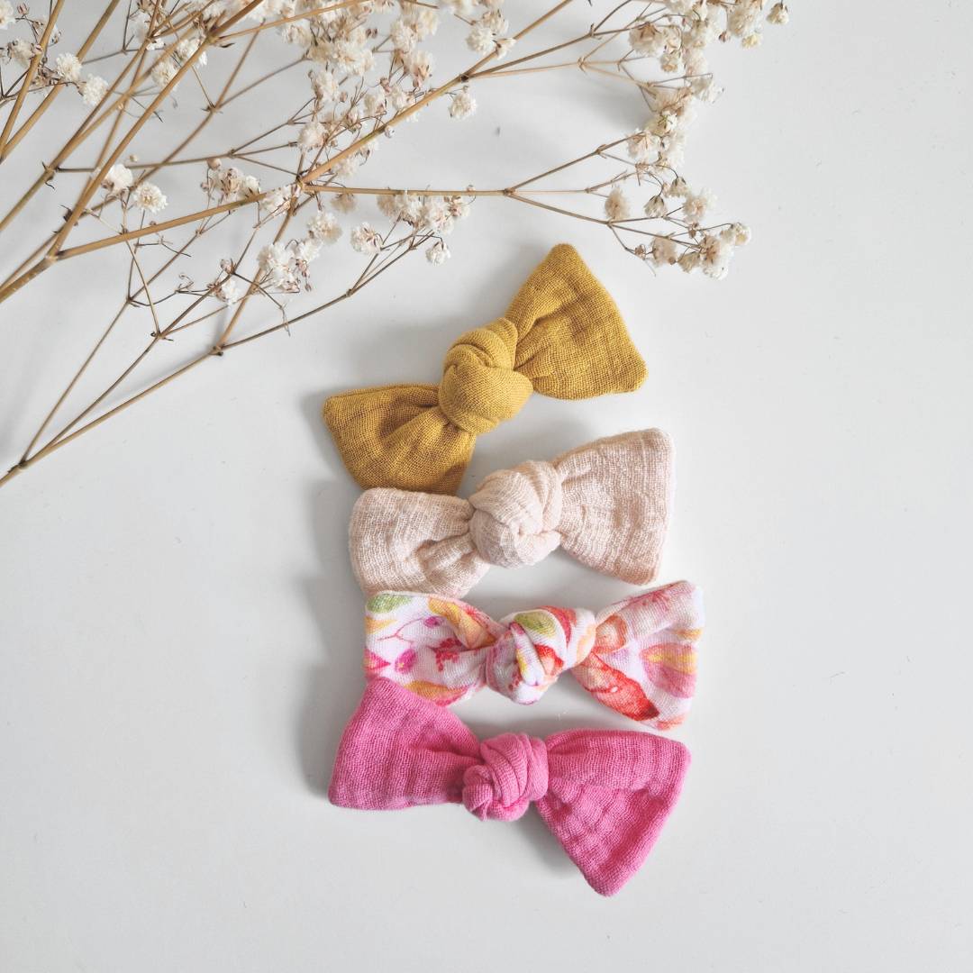 Muslina matu sprādzīšu komplekts meitenēm – 4 mini bantītes I saules prieks I -50%