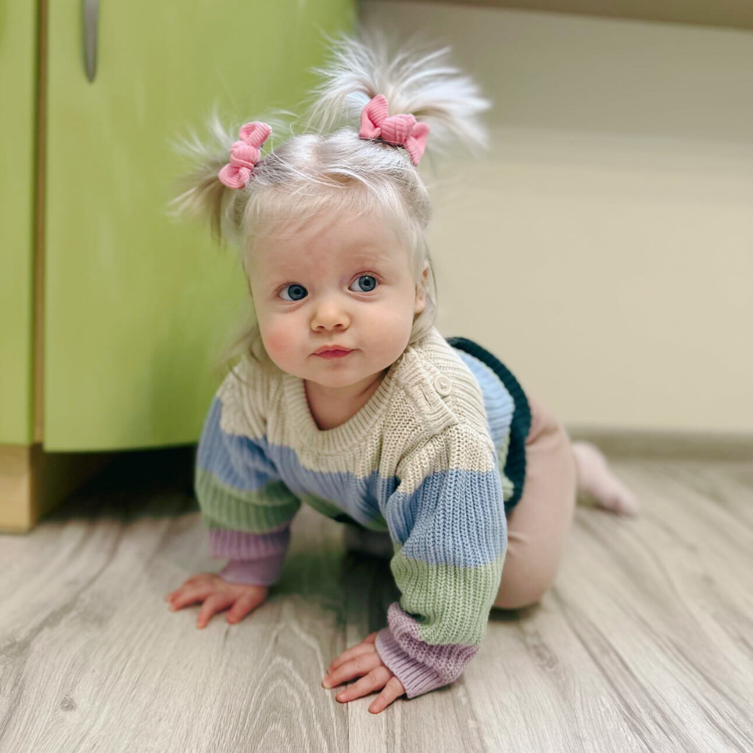 Bantīšu komplektiņi rievotās mini matu bantītes - 12 košās krāsiņas