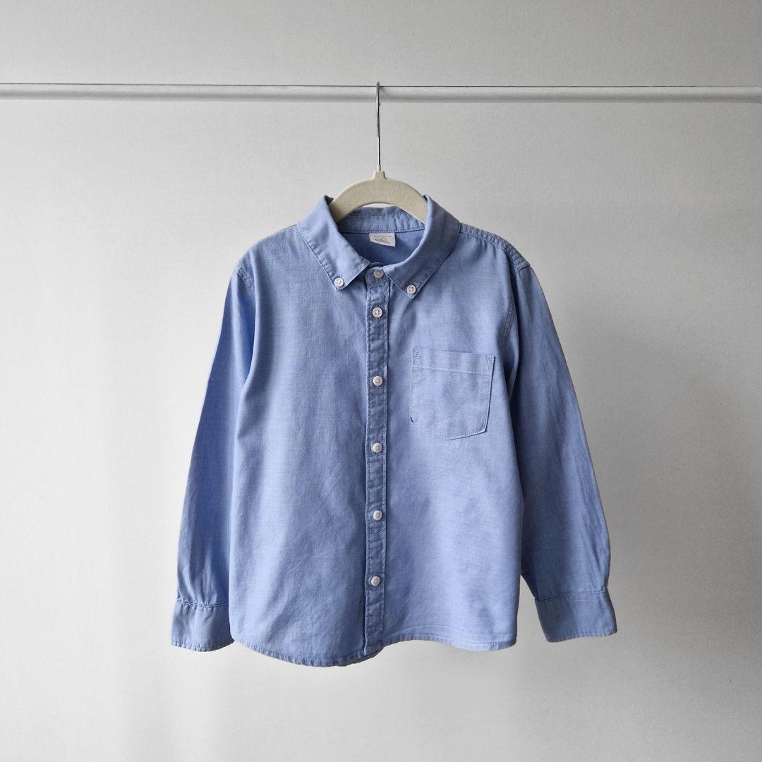 Pre-Loved Kids Kokvilnas krekls – Gaiši zilā klasika I 116 izm.