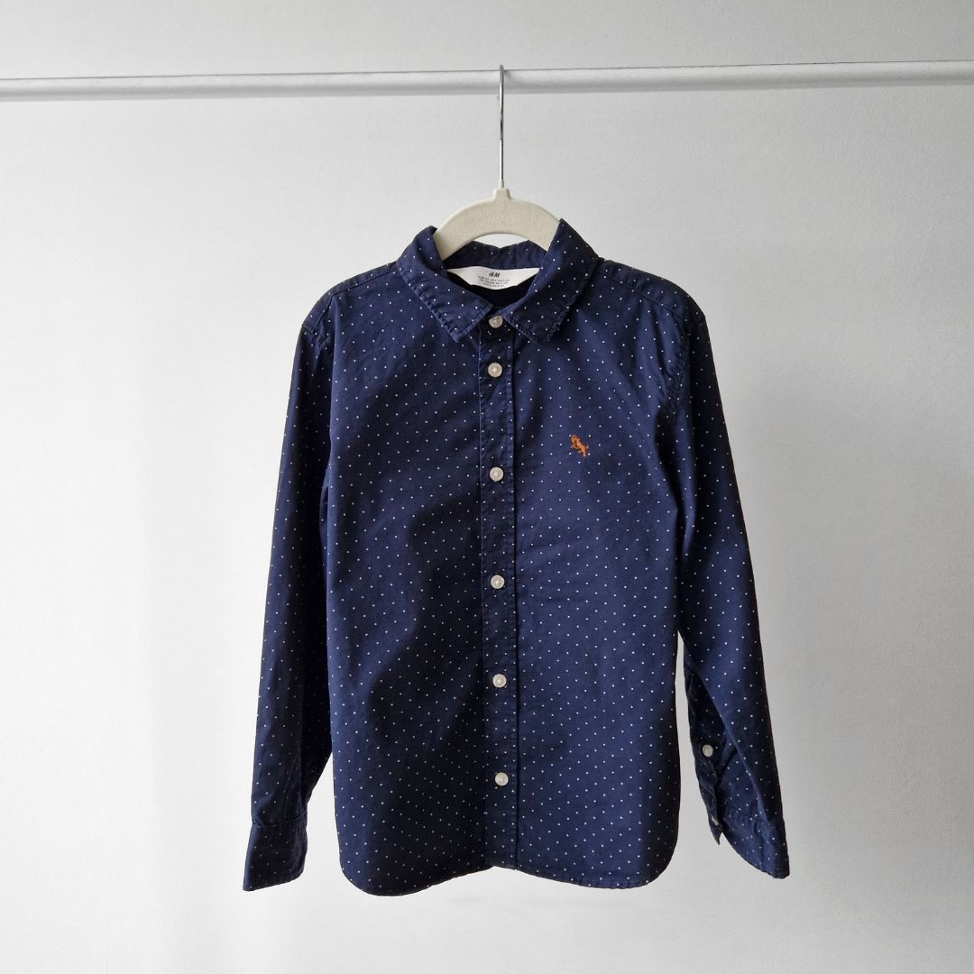 Pre-Loved Kids Kokvilnas krekls – Tumši zils ar punktiņiem I 116 izm.