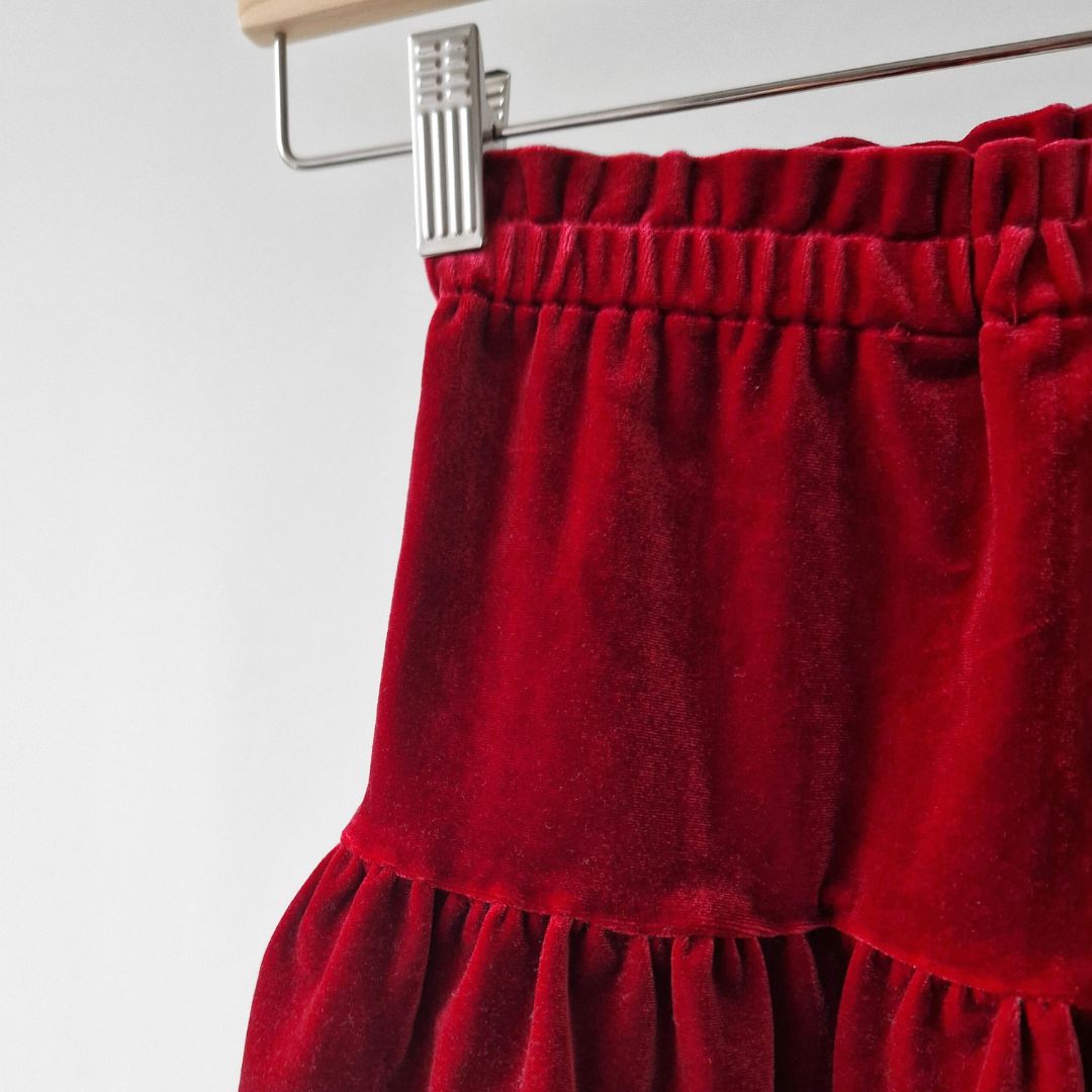 Pre-Loved Kids Velvet Skirt – Sarkani samta svārki I 92 izm.