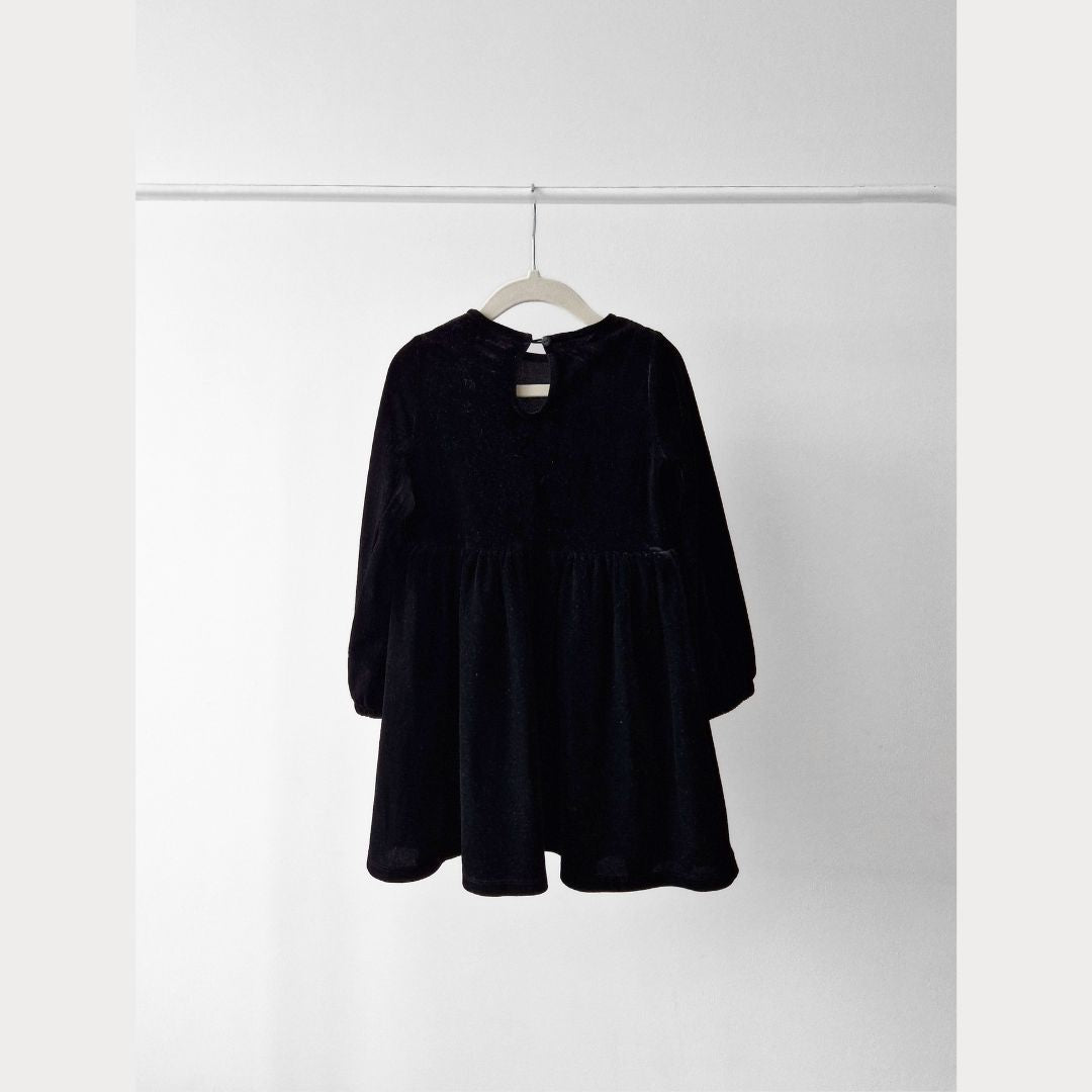 Pre-Loved Kids melna samta svētku kleita I 3–4 gadi