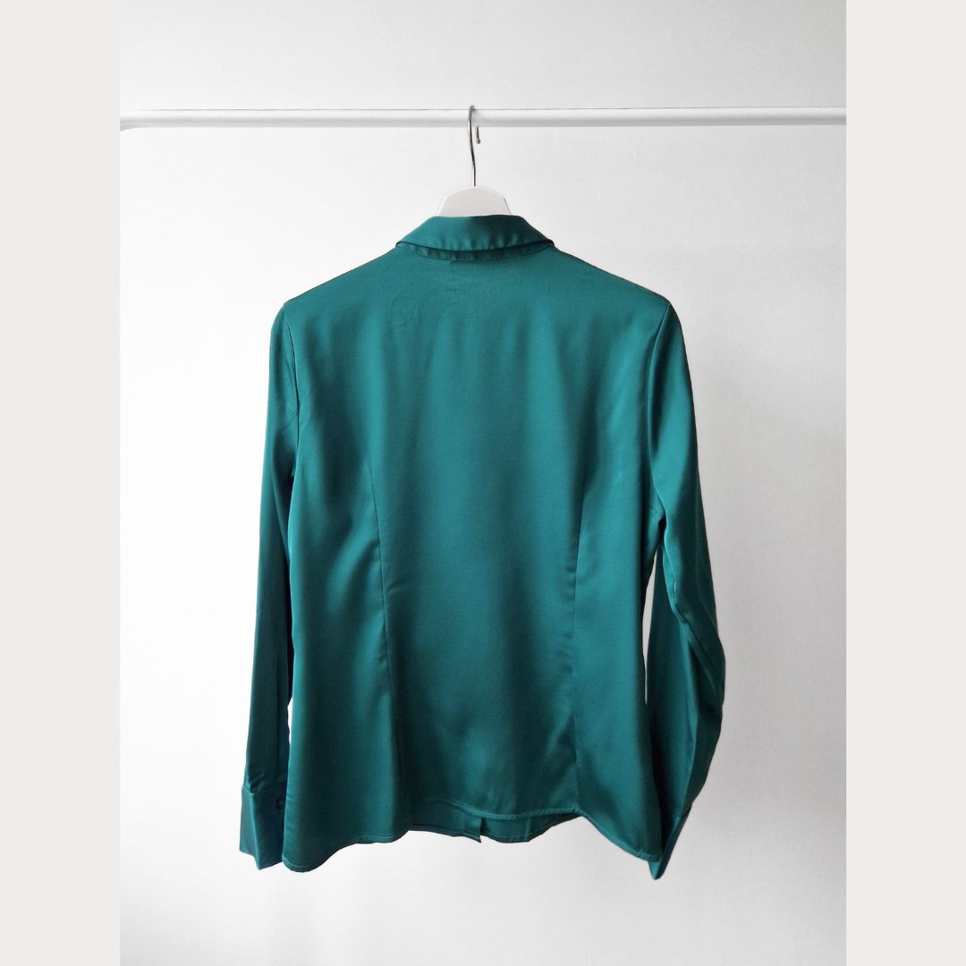 Pre-Loved Satīna Blūze – Smaragdzaļa I 36 izm.