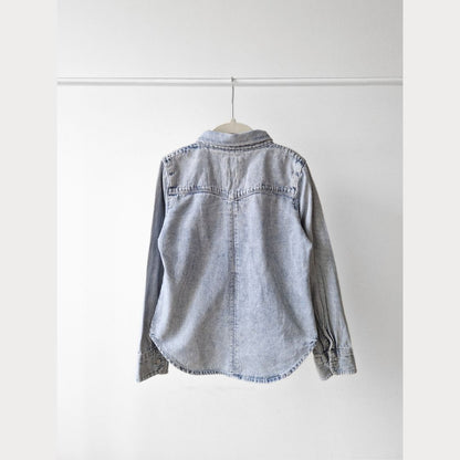 Pre-Loved Kids Levi’s Džinsu Krekls – Gaiši zils | 116–122 izm.