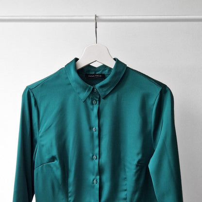 Pre-Loved Satīna Blūze – Smaragdzaļa I 36 izm.