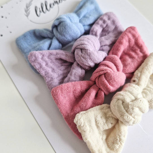 Muslina matu sprādzīšu komplekts meitenēm – 4 mini bantītes I rozā debesis