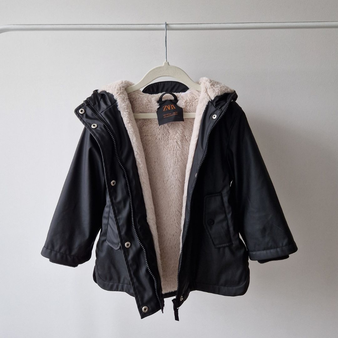 Pre-Loved Kids Winter Virsjaka – Melna ar siltu oderi I 110.izm